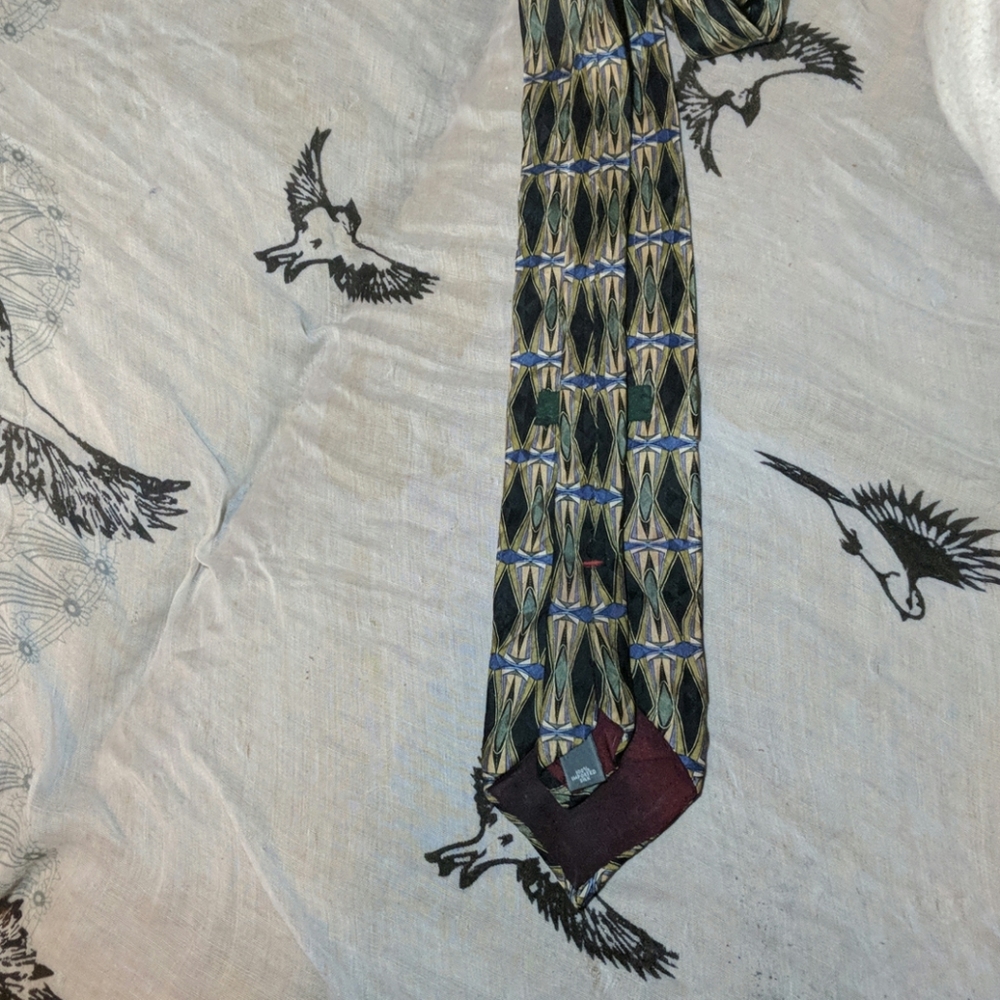 Cambridge Classics tie 100% silk.Green, blue, gold - Picture 4 of 6